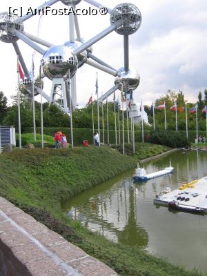 [P25] Bruxelles, Atomium » foto by Michi
 - 
<span class="allrVoted glyphicon glyphicon-heart hidden" id="av1482857"></span>
<a class="m-l-10 hidden" id="sv1482857" onclick="voting_Foto_DelVot(,1482857,17887)" role="button">șterge vot <span class="glyphicon glyphicon-remove"></span></a>
<a id="v91482857" class=" c-red"  onclick="voting_Foto_SetVot(1482857)" role="button"><span class="glyphicon glyphicon-heart-empty"></span> <b>LIKE</b> = Votează poza</a> <img class="hidden"  id="f1482857W9" src="/imagini/loader.gif" border="0" /><span class="AjErrMes hidden" id="e1482857ErM"></span>