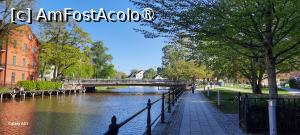 [P15] Uppsala, Podul Sf. Olaf  - St Olofsbron din beton pentru pietoni, biciclete, mașini, ne plimbăm de-a lungul falezei râului Fyris...verde crud.... » foto by mprofeanu
 - 
<span class="allrVoted glyphicon glyphicon-heart hidden" id="av1513391"></span>
<a class="m-l-10 hidden" id="sv1513391" onclick="voting_Foto_DelVot(,1513391,17905)" role="button">șterge vot <span class="glyphicon glyphicon-remove"></span></a>
<a id="v91513391" class=" c-red"  onclick="voting_Foto_SetVot(1513391)" role="button"><span class="glyphicon glyphicon-heart-empty"></span> <b>LIKE</b> = Votează poza</a> <img class="hidden"  id="f1513391W9" src="/imagini/loader.gif" border="0" /><span class="AjErrMes hidden" id="e1513391ErM"></span>