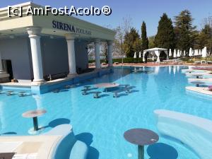 [P04] Barul din piscina... Bun pe căldură sa bei o bere...  » foto by antheos
 - 
<span class="allrVoted glyphicon glyphicon-heart hidden" id="av851482"></span>
<a class="m-l-10 hidden" id="sv851482" onclick="voting_Foto_DelVot(,851482,17951)" role="button">șterge vot <span class="glyphicon glyphicon-remove"></span></a>
<a id="v9851482" class=" c-red"  onclick="voting_Foto_SetVot(851482)" role="button"><span class="glyphicon glyphicon-heart-empty"></span> <b>LIKE</b> = Votează poza</a> <img class="hidden"  id="f851482W9" src="/imagini/loader.gif" border="0" /><span class="AjErrMes hidden" id="e851482ErM"></span>