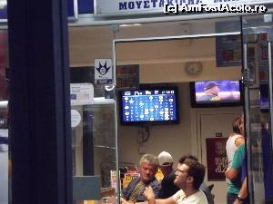 [P20] Într-o agenţie locală loto din Paralia Katerini agitaţie mare » foto by irinad
 - 
<span class="allrVoted glyphicon glyphicon-heart hidden" id="av682186"></span>
<a class="m-l-10 hidden" id="sv682186" onclick="voting_Foto_DelVot(,682186,18127)" role="button">șterge vot <span class="glyphicon glyphicon-remove"></span></a>
<a id="v9682186" class=" c-red"  onclick="voting_Foto_SetVot(682186)" role="button"><span class="glyphicon glyphicon-heart-empty"></span> <b>LIKE</b> = Votează poza</a> <img class="hidden"  id="f682186W9" src="/imagini/loader.gif" border="0" /><span class="AjErrMes hidden" id="e682186ErM"></span>