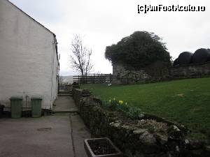 [P05] Ellarbeck Cottage - curtea din spate.  » foto by ariciu*
 - 
<span class="allrVoted glyphicon glyphicon-heart hidden" id="av607576"></span>
<a class="m-l-10 hidden" id="sv607576" onclick="voting_Foto_DelVot(,607576,18223)" role="button">șterge vot <span class="glyphicon glyphicon-remove"></span></a>
<a id="v9607576" class=" c-red"  onclick="voting_Foto_SetVot(607576)" role="button"><span class="glyphicon glyphicon-heart-empty"></span> <b>LIKE</b> = Votează poza</a> <img class="hidden"  id="f607576W9" src="/imagini/loader.gif" border="0" /><span class="AjErrMes hidden" id="e607576ErM"></span>