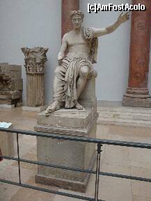 [P20] Muzeul Pergamon: statuie a unui împărat roman » foto by mariana.olaru
 - 
<span class="allrVoted glyphicon glyphicon-heart hidden" id="av133235"></span>
<a class="m-l-10 hidden" id="sv133235" onclick="voting_Foto_DelVot(,133235,18249)" role="button">șterge vot <span class="glyphicon glyphicon-remove"></span></a>
<a id="v9133235" class=" c-red"  onclick="voting_Foto_SetVot(133235)" role="button"><span class="glyphicon glyphicon-heart-empty"></span> <b>LIKE</b> = Votează poza</a> <img class="hidden"  id="f133235W9" src="/imagini/loader.gif" border="0" /><span class="AjErrMes hidden" id="e133235ErM"></span>