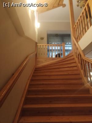 [P16] Scarile de la parter la etaj » foto by Teodor17
 - 
<span class="allrVoted glyphicon glyphicon-heart hidden" id="av1503725"></span>
<a class="m-l-10 hidden" id="sv1503725" onclick="voting_Foto_DelVot(,1503725,18365)" role="button">șterge vot <span class="glyphicon glyphicon-remove"></span></a>
<a id="v91503725" class=" c-red"  onclick="voting_Foto_SetVot(1503725)" role="button"><span class="glyphicon glyphicon-heart-empty"></span> <b>LIKE</b> = Votează poza</a> <img class="hidden"  id="f1503725W9" src="/imagini/loader.gif" border="0" /><span class="AjErrMes hidden" id="e1503725ErM"></span>