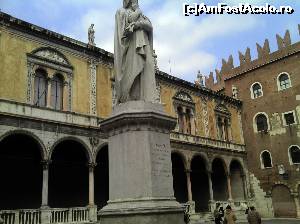 [P22] Verona. Statuia lui Dante » foto by FlorinAndrei
 - 
<span class="allrVoted glyphicon glyphicon-heart hidden" id="av615530"></span>
<a class="m-l-10 hidden" id="sv615530" onclick="voting_Foto_DelVot(,615530,18378)" role="button">șterge vot <span class="glyphicon glyphicon-remove"></span></a>
<a id="v9615530" class=" c-red"  onclick="voting_Foto_SetVot(615530)" role="button"><span class="glyphicon glyphicon-heart-empty"></span> <b>LIKE</b> = Votează poza</a> <img class="hidden"  id="f615530W9" src="/imagini/loader.gif" border="0" /><span class="AjErrMes hidden" id="e615530ErM"></span>