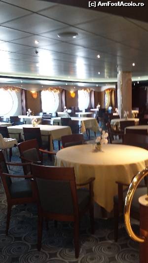 [P32] MSC Opera - unul dintre restaurante » foto by Cris
 - 
<span class="allrVoted glyphicon glyphicon-heart hidden" id="av638497"></span>
<a class="m-l-10 hidden" id="sv638497" onclick="voting_Foto_DelVot(,638497,18384)" role="button">șterge vot <span class="glyphicon glyphicon-remove"></span></a>
<a id="v9638497" class=" c-red"  onclick="voting_Foto_SetVot(638497)" role="button"><span class="glyphicon glyphicon-heart-empty"></span> <b>LIKE</b> = Votează poza</a> <img class="hidden"  id="f638497W9" src="/imagini/loader.gif" border="0" /><span class="AjErrMes hidden" id="e638497ErM"></span>