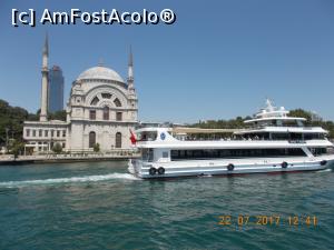 [P04] Dolmabahce Camii » foto by elviramvio
 - 
<span class="allrVoted glyphicon glyphicon-heart hidden" id="av913636"></span>
<a class="m-l-10 hidden" id="sv913636" onclick="voting_Foto_DelVot(,913636,18396)" role="button">șterge vot <span class="glyphicon glyphicon-remove"></span></a>
<a id="v9913636" class=" c-red"  onclick="voting_Foto_SetVot(913636)" role="button"><span class="glyphicon glyphicon-heart-empty"></span> <b>LIKE</b> = Votează poza</a> <img class="hidden"  id="f913636W9" src="/imagini/loader.gif" border="0" /><span class="AjErrMes hidden" id="e913636ErM"></span>