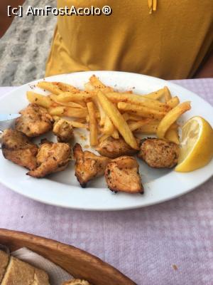 [P13] Souvlaki de pui la Metsovo » foto by Artiglio
 - 
<span class="allrVoted glyphicon glyphicon-heart hidden" id="av1215264"></span>
<a class="m-l-10 hidden" id="sv1215264" onclick="voting_Foto_DelVot(,1215264,18401)" role="button">șterge vot <span class="glyphicon glyphicon-remove"></span></a>
<a id="v91215264" class=" c-red"  onclick="voting_Foto_SetVot(1215264)" role="button"><span class="glyphicon glyphicon-heart-empty"></span> <b>LIKE</b> = Votează poza</a> <img class="hidden"  id="f1215264W9" src="/imagini/loader.gif" border="0" /><span class="AjErrMes hidden" id="e1215264ErM"></span>