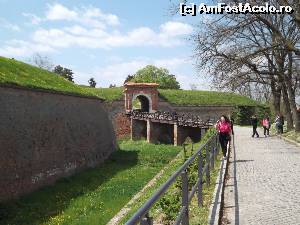 [P109] Fortăreața Petrovaradin - drumul de-a lungul primului șanț de apărare » foto by Dragoș_MD
 - 
<span class="allrVoted glyphicon glyphicon-heart hidden" id="av617252"></span>
<a class="m-l-10 hidden" id="sv617252" onclick="voting_Foto_DelVot(,617252,18407)" role="button">șterge vot <span class="glyphicon glyphicon-remove"></span></a>
<a id="v9617252" class=" c-red"  onclick="voting_Foto_SetVot(617252)" role="button"><span class="glyphicon glyphicon-heart-empty"></span> <b>LIKE</b> = Votează poza</a> <img class="hidden"  id="f617252W9" src="/imagini/loader.gif" border="0" /><span class="AjErrMes hidden" id="e617252ErM"></span>