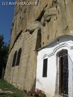 [P20] Fațada bisericii săpate în rocă (2009). » foto by tata123 🔱
 - 
<span class="allrVoted glyphicon glyphicon-heart hidden" id="av1505043"></span>
<a class="m-l-10 hidden" id="sv1505043" onclick="voting_Foto_DelVot(,1505043,18441)" role="button">șterge vot <span class="glyphicon glyphicon-remove"></span></a>
<a id="v91505043" class=" c-red"  onclick="voting_Foto_SetVot(1505043)" role="button"><span class="glyphicon glyphicon-heart-empty"></span> <b>LIKE</b> = Votează poza</a> <img class="hidden"  id="f1505043W9" src="/imagini/loader.gif" border="0" /><span class="AjErrMes hidden" id="e1505043ErM"></span>