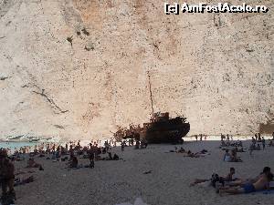 [P13] Navagio- suntem pe plaja » foto by luciaoradea
 - 
<span class="allrVoted glyphicon glyphicon-heart hidden" id="av665599"></span>
<a class="m-l-10 hidden" id="sv665599" onclick="voting_Foto_DelVot(,665599,18547)" role="button">șterge vot <span class="glyphicon glyphicon-remove"></span></a>
<a id="v9665599" class=" c-red"  onclick="voting_Foto_SetVot(665599)" role="button"><span class="glyphicon glyphicon-heart-empty"></span> <b>LIKE</b> = Votează poza</a> <img class="hidden"  id="f665599W9" src="/imagini/loader.gif" border="0" /><span class="AjErrMes hidden" id="e665599ErM"></span>