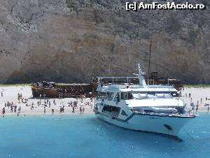 [P01] Celebra plaja NAVAGIO » foto by mihai mihaela
 - 
<span class="allrVoted glyphicon glyphicon-heart hidden" id="av665715"></span>
<a class="m-l-10 hidden" id="sv665715" onclick="voting_Foto_DelVot(,665715,18547)" role="button">șterge vot <span class="glyphicon glyphicon-remove"></span></a>
<a id="v9665715" class=" c-red"  onclick="voting_Foto_SetVot(665715)" role="button"><span class="glyphicon glyphicon-heart-empty"></span> <b>LIKE</b> = Votează poza</a> <img class="hidden"  id="f665715W9" src="/imagini/loader.gif" border="0" /><span class="AjErrMes hidden" id="e665715ErM"></span>