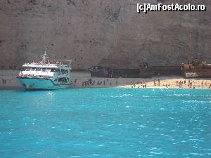 [P03] Plaja Navagio.  » foto by Giorgios
 - 
<span class="allrVoted glyphicon glyphicon-heart hidden" id="av675208"></span>
<a class="m-l-10 hidden" id="sv675208" onclick="voting_Foto_DelVot(,675208,18547)" role="button">șterge vot <span class="glyphicon glyphicon-remove"></span></a>
<a id="v9675208" class=" c-red"  onclick="voting_Foto_SetVot(675208)" role="button"><span class="glyphicon glyphicon-heart-empty"></span> <b>LIKE</b> = Votează poza</a> <img class="hidden"  id="f675208W9" src="/imagini/loader.gif" border="0" /><span class="AjErrMes hidden" id="e675208ErM"></span>