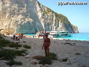 [P06] Apa de cristal pe plaja Navagio.  » foto by Giorgios
 - 
<span class="allrVoted glyphicon glyphicon-heart hidden" id="av675211"></span>
<a class="m-l-10 hidden" id="sv675211" onclick="voting_Foto_DelVot(,675211,18547)" role="button">șterge vot <span class="glyphicon glyphicon-remove"></span></a>
<a id="v9675211" class=" c-red"  onclick="voting_Foto_SetVot(675211)" role="button"><span class="glyphicon glyphicon-heart-empty"></span> <b>LIKE</b> = Votează poza</a> <img class="hidden"  id="f675211W9" src="/imagini/loader.gif" border="0" /><span class="AjErrMes hidden" id="e675211ErM"></span>