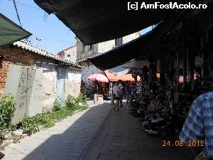 [P50] Bitola - În Vechiul bazar.  » foto by iulianic
 - 
<span class="allrVoted glyphicon glyphicon-heart hidden" id="av666922"></span>
<a class="m-l-10 hidden" id="sv666922" onclick="voting_Foto_DelVot(,666922,18564)" role="button">șterge vot <span class="glyphicon glyphicon-remove"></span></a>
<a id="v9666922" class=" c-red"  onclick="voting_Foto_SetVot(666922)" role="button"><span class="glyphicon glyphicon-heart-empty"></span> <b>LIKE</b> = Votează poza</a> <img class="hidden"  id="f666922W9" src="/imagini/loader.gif" border="0" /><span class="AjErrMes hidden" id="e666922ErM"></span>