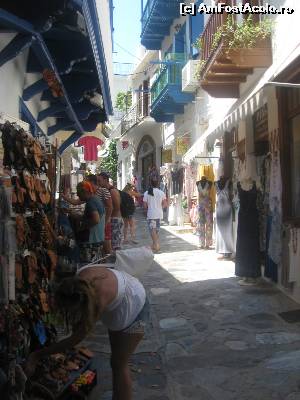 [P17] Pe strazile de langa port e un adevarat bazar » foto by dorgo
 - 
<span class="allrVoted glyphicon glyphicon-heart hidden" id="av643839"></span>
<a class="m-l-10 hidden" id="sv643839" onclick="voting_Foto_DelVot(,643839,18640)" role="button">șterge vot <span class="glyphicon glyphicon-remove"></span></a>
<a id="v9643839" class=" c-red"  onclick="voting_Foto_SetVot(643839)" role="button"><span class="glyphicon glyphicon-heart-empty"></span> <b>LIKE</b> = Votează poza</a> <img class="hidden"  id="f643839W9" src="/imagini/loader.gif" border="0" /><span class="AjErrMes hidden" id="e643839ErM"></span>