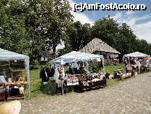 [P12] Soare, verdeaţă, aer curat şi frumuseţi făcute de mîna omului, la Tîrgul meşterilor populari de la Muzeul Satului Bucovinean » foto by ilincalif*
 - 
<span class="allrVoted glyphicon glyphicon-heart hidden" id="av235267"></span>
<a class="m-l-10 hidden" id="sv235267" onclick="voting_Foto_DelVot(,235267,18664)" role="button">șterge vot <span class="glyphicon glyphicon-remove"></span></a>
<a id="v9235267" class=" c-red"  onclick="voting_Foto_SetVot(235267)" role="button"><span class="glyphicon glyphicon-heart-empty"></span> <b>LIKE</b> = Votează poza</a> <img class="hidden"  id="f235267W9" src="/imagini/loader.gif" border="0" /><span class="AjErrMes hidden" id="e235267ErM"></span>