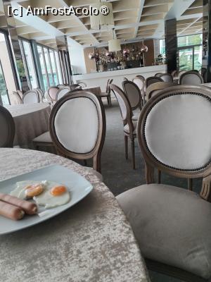 [P30] In restaurant » foto by Teodor17
 - 
<span class="allrVoted glyphicon glyphicon-heart hidden" id="av1488720"></span>
<a class="m-l-10 hidden" id="sv1488720" onclick="voting_Foto_DelVot(,1488720,18688)" role="button">șterge vot <span class="glyphicon glyphicon-remove"></span></a>
<a id="v91488720" class=" c-red"  onclick="voting_Foto_SetVot(1488720)" role="button"><span class="glyphicon glyphicon-heart-empty"></span> <b>LIKE</b> = Votează poza</a> <img class="hidden"  id="f1488720W9" src="/imagini/loader.gif" border="0" /><span class="AjErrMes hidden" id="e1488720ErM"></span>