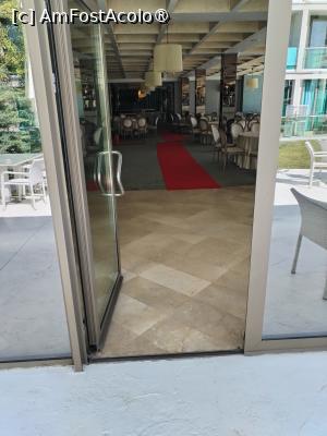 [P09] Intrare resturant » foto by Teodor17
 - 
<span class="allrVoted glyphicon glyphicon-heart hidden" id="av1488699"></span>
<a class="m-l-10 hidden" id="sv1488699" onclick="voting_Foto_DelVot(,1488699,18688)" role="button">șterge vot <span class="glyphicon glyphicon-remove"></span></a>
<a id="v91488699" class=" c-red"  onclick="voting_Foto_SetVot(1488699)" role="button"><span class="glyphicon glyphicon-heart-empty"></span> <b>LIKE</b> = Votează poza</a> <img class="hidden"  id="f1488699W9" src="/imagini/loader.gif" border="0" /><span class="AjErrMes hidden" id="e1488699ErM"></span>