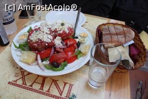 [P09] Chania, Restaurant To Xani, Salată Cretană cu doi dacos » foto by mprofeanu
 - 
<span class="allrVoted glyphicon glyphicon-heart hidden" id="av1265888"></span>
<a class="m-l-10 hidden" id="sv1265888" onclick="voting_Foto_DelVot(,1265888,18732)" role="button">șterge vot <span class="glyphicon glyphicon-remove"></span></a>
<a id="v91265888" class=" c-red"  onclick="voting_Foto_SetVot(1265888)" role="button"><span class="glyphicon glyphicon-heart-empty"></span> <b>LIKE</b> = Votează poza</a> <img class="hidden"  id="f1265888W9" src="/imagini/loader.gif" border="0" /><span class="AjErrMes hidden" id="e1265888ErM"></span>