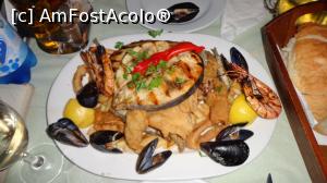 [P02] Platoul Mix Fish la Taverna Irene » foto by eliana77
 - 
<span class="allrVoted glyphicon glyphicon-heart hidden" id="av866686"></span>
<a class="m-l-10 hidden" id="sv866686" onclick="voting_Foto_DelVot(,866686,18745)" role="button">șterge vot <span class="glyphicon glyphicon-remove"></span></a>
<a id="v9866686" class=" c-red"  onclick="voting_Foto_SetVot(866686)" role="button"><span class="glyphicon glyphicon-heart-empty"></span> <b>LIKE</b> = Votează poza</a> <img class="hidden"  id="f866686W9" src="/imagini/loader.gif" border="0" /><span class="AjErrMes hidden" id="e866686ErM"></span>