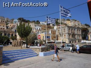 [P20] Pe mare, la Symi - Centrul orașului capitală a insulei.  » foto by iulianic
 - 
<span class="allrVoted glyphicon glyphicon-heart hidden" id="av1020841"></span>
<a class="m-l-10 hidden" id="sv1020841" onclick="voting_Foto_DelVot(,1020841,18817)" role="button">șterge vot <span class="glyphicon glyphicon-remove"></span></a>
<a id="v91020841" class=" c-red"  onclick="voting_Foto_SetVot(1020841)" role="button"><span class="glyphicon glyphicon-heart-empty"></span> <b>LIKE</b> = Votează poza</a> <img class="hidden"  id="f1020841W9" src="/imagini/loader.gif" border="0" /><span class="AjErrMes hidden" id="e1020841ErM"></span>