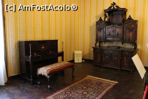 [P24] Carei, Castelul Károlyi, Sala de Muzică, pianină, taburet și dulap pentru partituri » foto by mprofeanu
 - 
<span class="allrVoted glyphicon glyphicon-heart hidden" id="av1069659"></span>
<a class="m-l-10 hidden" id="sv1069659" onclick="voting_Foto_DelVot(,1069659,18846)" role="button">șterge vot <span class="glyphicon glyphicon-remove"></span></a>
<a id="v91069659" class=" c-red"  onclick="voting_Foto_SetVot(1069659)" role="button"><span class="glyphicon glyphicon-heart-empty"></span> <b>LIKE</b> = Votează poza</a> <img class="hidden"  id="f1069659W9" src="/imagini/loader.gif" border="0" /><span class="AjErrMes hidden" id="e1069659ErM"></span>