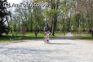 [P38] Carei, Castelul Károlyi, Bustul Contelui Károlyi Sándor (1669-1743)  » foto by mprofeanu
 - 
<span class="allrVoted glyphicon glyphicon-heart hidden" id="av1069673"></span>
<a class="m-l-10 hidden" id="sv1069673" onclick="voting_Foto_DelVot(,1069673,18846)" role="button">șterge vot <span class="glyphicon glyphicon-remove"></span></a>
<a id="v91069673" class=" c-red"  onclick="voting_Foto_SetVot(1069673)" role="button"><span class="glyphicon glyphicon-heart-empty"></span> <b>LIKE</b> = Votează poza</a> <img class="hidden"  id="f1069673W9" src="/imagini/loader.gif" border="0" /><span class="AjErrMes hidden" id="e1069673ErM"></span>