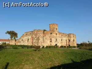 [P57] <strong>Castelul L&oacute;nyai</strong>, din Mediesul Aurit, castel renascentist, candva unul dintre cele mai frumoase edificii din Transilvania, distrus de cateva ori, asediat, incendiat si aruncat in aer de 2 ori, astazi este la un pas sa se prabuseasca. » foto by geani anto
 - 
<span class="allrVoted glyphicon glyphicon-heart hidden" id="av1203561"></span>
<a class="m-l-10 hidden" id="sv1203561" onclick="voting_Foto_DelVot(,1203561,18846)" role="button">șterge vot <span class="glyphicon glyphicon-remove"></span></a>
<a id="v91203561" class=" c-red"  onclick="voting_Foto_SetVot(1203561)" role="button"><span class="glyphicon glyphicon-heart-empty"></span> <b>LIKE</b> = Votează poza</a> <img class="hidden"  id="f1203561W9" src="/imagini/loader.gif" border="0" /><span class="AjErrMes hidden" id="e1203561ErM"></span>