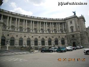 [P15] palatul Hofburg - Viena » foto by zlatna
 - 
<span class="allrVoted glyphicon glyphicon-heart hidden" id="av641526"></span>
<a class="m-l-10 hidden" id="sv641526" onclick="voting_Foto_DelVot(,641526,18854)" role="button">șterge vot <span class="glyphicon glyphicon-remove"></span></a>
<a id="v9641526" class=" c-red"  onclick="voting_Foto_SetVot(641526)" role="button"><span class="glyphicon glyphicon-heart-empty"></span> <b>LIKE</b> = Votează poza</a> <img class="hidden"  id="f641526W9" src="/imagini/loader.gif" border="0" /><span class="AjErrMes hidden" id="e641526ErM"></span>