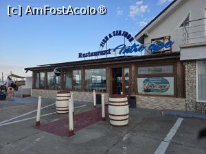 [P01] Restaurant Între Ape; intrarea » foto by crismis
 - 
<span class="allrVoted glyphicon glyphicon-heart hidden" id="av1534213"></span>
<a class="m-l-10 hidden" id="sv1534213" onclick="voting_Foto_DelVot(,1534213,18876)" role="button">șterge vot <span class="glyphicon glyphicon-remove"></span></a>
<a id="v91534213" class=" c-red"  onclick="voting_Foto_SetVot(1534213)" role="button"><span class="glyphicon glyphicon-heart-empty"></span> <b>LIKE</b> = Votează poza</a> <img class="hidden"  id="f1534213W9" src="/imagini/loader.gif" border="0" /><span class="AjErrMes hidden" id="e1534213ErM"></span>
