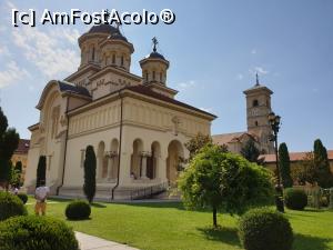 [P07] Catedrala Ortodoxeaa Incoronarii, cunoscuta si drept Catedrala Reintregirii. Este considerata ca fiind urmasa Mitropoliei ridicate de Mihai Viteazul. Aici au fost incoronati suveranii Romaniei, Regele Ferdinand I si Regina Maria. In interior se afla portretele celor doi, dar si al lui Mihai Viteazul » foto by geani anto
 - 
<span class="allrVoted glyphicon glyphicon-heart hidden" id="av1286065"></span>
<a class="m-l-10 hidden" id="sv1286065" onclick="voting_Foto_DelVot(,1286065,18888)" role="button">șterge vot <span class="glyphicon glyphicon-remove"></span></a>
<a id="v91286065" class=" c-red"  onclick="voting_Foto_SetVot(1286065)" role="button"><span class="glyphicon glyphicon-heart-empty"></span> <b>LIKE</b> = Votează poza</a> <img class="hidden"  id="f1286065W9" src="/imagini/loader.gif" border="0" /><span class="AjErrMes hidden" id="e1286065ErM"></span>