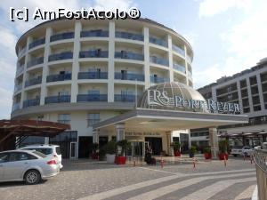 [P36] Port River Hotel - Intrarea principală.  » foto by iulianic
 - 
<span class="allrVoted glyphicon glyphicon-heart hidden" id="av1120384"></span>
<a class="m-l-10 hidden" id="sv1120384" onclick="voting_Foto_DelVot(,1120384,18892)" role="button">șterge vot <span class="glyphicon glyphicon-remove"></span></a>
<a id="v91120384" class=" c-red"  onclick="voting_Foto_SetVot(1120384)" role="button"><span class="glyphicon glyphicon-heart-empty"></span> <b>LIKE</b> = Votează poza</a> <img class="hidden"  id="f1120384W9" src="/imagini/loader.gif" border="0" /><span class="AjErrMes hidden" id="e1120384ErM"></span>