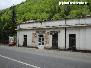 [P33] Privim către clădirea unde se află expoziția de trenulețe și urcăm scările spre parcul central al stațiunii.  » foto by Floryn81
 - 
<span class="allrVoted glyphicon glyphicon-heart hidden" id="av645931"></span>
<a class="m-l-10 hidden" id="sv645931" onclick="voting_Foto_DelVot(,645931,18914)" role="button">șterge vot <span class="glyphicon glyphicon-remove"></span></a>
<a id="v9645931" class=" c-red"  onclick="voting_Foto_SetVot(645931)" role="button"><span class="glyphicon glyphicon-heart-empty"></span> <b>LIKE</b> = Votează poza</a> <img class="hidden"  id="f645931W9" src="/imagini/loader.gif" border="0" /><span class="AjErrMes hidden" id="e645931ErM"></span>