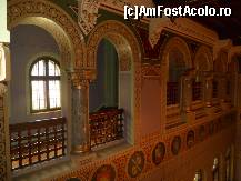 [P28] Etajul doi, cu vedere către Sala Mare, se poate observa colecția de heraldică » foto by pepsi70ro
 - 
<span class="allrVoted glyphicon glyphicon-heart hidden" id="av378992"></span>
<a class="m-l-10 hidden" id="sv378992" onclick="voting_Foto_DelVot(,378992,18916)" role="button">șterge vot <span class="glyphicon glyphicon-remove"></span></a>
<a id="v9378992" class=" c-red"  onclick="voting_Foto_SetVot(378992)" role="button"><span class="glyphicon glyphicon-heart-empty"></span> <b>LIKE</b> = Votează poza</a> <img class="hidden"  id="f378992W9" src="/imagini/loader.gif" border="0" /><span class="AjErrMes hidden" id="e378992ErM"></span>