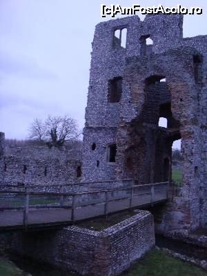 [P47] 48. Intrarea în castel.  » foto by msnd
 - 
<span class="allrVoted glyphicon glyphicon-heart hidden" id="av687183"></span>
<a class="m-l-10 hidden" id="sv687183" onclick="voting_Foto_DelVot(,687183,19042)" role="button">șterge vot <span class="glyphicon glyphicon-remove"></span></a>
<a id="v9687183" class=" c-red"  onclick="voting_Foto_SetVot(687183)" role="button"><span class="glyphicon glyphicon-heart-empty"></span> <b>LIKE</b> = Votează poza</a> <img class="hidden"  id="f687183W9" src="/imagini/loader.gif" border="0" /><span class="AjErrMes hidden" id="e687183ErM"></span>