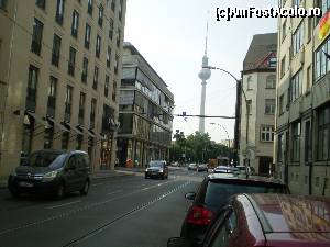 [P04] Strada Rosenthaler. De aici se poate ajune în cca. 20 min. pe jos la Domul din Berlin.  » foto by Mihai18
 - 
<span class="allrVoted glyphicon glyphicon-heart hidden" id="av673080"></span>
<a class="m-l-10 hidden" id="sv673080" onclick="voting_Foto_DelVot(,673080,19388)" role="button">șterge vot <span class="glyphicon glyphicon-remove"></span></a>
<a id="v9673080" class=" c-red"  onclick="voting_Foto_SetVot(673080)" role="button"><span class="glyphicon glyphicon-heart-empty"></span> <b>LIKE</b> = Votează poza</a> <img class="hidden"  id="f673080W9" src="/imagini/loader.gif" border="0" /><span class="AjErrMes hidden" id="e673080ErM"></span>