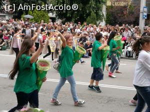 [P24] Parada de încheiere a Festivalului Trandafirilor, Kazanlâk » foto by crismis
 - 
<span class="allrVoted glyphicon glyphicon-heart hidden" id="av960284"></span>
<a class="m-l-10 hidden" id="sv960284" onclick="voting_Foto_DelVot(,960284,19408)" role="button">șterge vot <span class="glyphicon glyphicon-remove"></span></a>
<a id="v9960284" class=" c-red"  onclick="voting_Foto_SetVot(960284)" role="button"><span class="glyphicon glyphicon-heart-empty"></span> <b>LIKE</b> = Votează poza</a> <img class="hidden"  id="f960284W9" src="/imagini/loader.gif" border="0" /><span class="AjErrMes hidden" id="e960284ErM"></span>