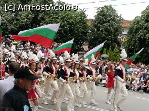 [P07] Parada de încheiere a Festivalului Trandafirilor, Kazanlâk » foto by crismis
 - 
<span class="allrVoted glyphicon glyphicon-heart hidden" id="av960267"></span>
<a class="m-l-10 hidden" id="sv960267" onclick="voting_Foto_DelVot(,960267,19408)" role="button">șterge vot <span class="glyphicon glyphicon-remove"></span></a>
<a id="v9960267" class=" c-red"  onclick="voting_Foto_SetVot(960267)" role="button"><span class="glyphicon glyphicon-heart-empty"></span> <b>LIKE</b> = Votează poza</a> <img class="hidden"  id="f960267W9" src="/imagini/loader.gif" border="0" /><span class="AjErrMes hidden" id="e960267ErM"></span>