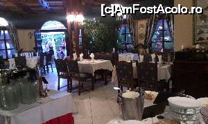 [P17] Asa arata pe dinauntru acel restaurant, este frumos si curat.  » foto by alinaro
 - 
<span class="allrVoted glyphicon glyphicon-heart hidden" id="av679799"></span>
<a class="m-l-10 hidden" id="sv679799" onclick="voting_Foto_DelVot(,679799,19479)" role="button">șterge vot <span class="glyphicon glyphicon-remove"></span></a>
<a id="v9679799" class=" c-red"  onclick="voting_Foto_SetVot(679799)" role="button"><span class="glyphicon glyphicon-heart-empty"></span> <b>LIKE</b> = Votează poza</a> <img class="hidden"  id="f679799W9" src="/imagini/loader.gif" border="0" /><span class="AjErrMes hidden" id="e679799ErM"></span>