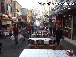 [P32] Pe strada Gedikpaşa erau atât de multe locuri unde se putea lua masa, ca acestea, că nu ştiai la care să te opreşti să manânci » foto by irinad
 - 
<span class="allrVoted glyphicon glyphicon-heart hidden" id="av691311"></span>
<a class="m-l-10 hidden" id="sv691311" onclick="voting_Foto_DelVot(,691311,19646)" role="button">șterge vot <span class="glyphicon glyphicon-remove"></span></a>
<a id="v9691311" class=" c-red"  onclick="voting_Foto_SetVot(691311)" role="button"><span class="glyphicon glyphicon-heart-empty"></span> <b>LIKE</b> = Votează poza</a> <img class="hidden"  id="f691311W9" src="/imagini/loader.gif" border="0" /><span class="AjErrMes hidden" id="e691311ErM"></span>