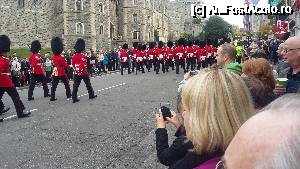 P27 [OCT-2015] Scimbarea gărzilor la Palatul Windsor, Anglia. 