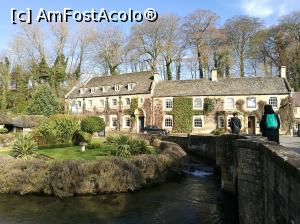 [P31] Bibury, Hotel Swan » foto by crismis
 - 
<span class="allrVoted glyphicon glyphicon-heart hidden" id="av837676"></span>
<a class="m-l-10 hidden" id="sv837676" onclick="voting_Foto_DelVot(,837676,19672)" role="button">șterge vot <span class="glyphicon glyphicon-remove"></span></a>
<a id="v9837676" class=" c-red"  onclick="voting_Foto_SetVot(837676)" role="button"><span class="glyphicon glyphicon-heart-empty"></span> <b>LIKE</b> = Votează poza</a> <img class="hidden"  id="f837676W9" src="/imagini/loader.gif" border="0" /><span class="AjErrMes hidden" id="e837676ErM"></span>