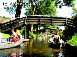 [P10] Giethoorn - la o șuetă, sub pod » foto by makuy*
 - 
<span class="allrVoted glyphicon glyphicon-heart hidden" id="av768975"></span>
<a class="m-l-10 hidden" id="sv768975" onclick="voting_Foto_DelVot(,768975,19677)" role="button">șterge vot <span class="glyphicon glyphicon-remove"></span></a>
<a id="v9768975" class=" c-red"  onclick="voting_Foto_SetVot(768975)" role="button"><span class="glyphicon glyphicon-heart-empty"></span> <b>LIKE</b> = Votează poza</a> <img class="hidden"  id="f768975W9" src="/imagini/loader.gif" border="0" /><span class="AjErrMes hidden" id="e768975ErM"></span>