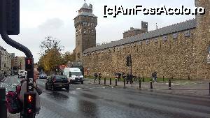 [P05] Turnul cu ceas din stânga intrării în Castelul din orașul Cardiff, Țara Galilor.  » foto by traian.leuca †
 - 
<span class="allrVoted glyphicon glyphicon-heart hidden" id="av697212"></span>
<a class="m-l-10 hidden" id="sv697212" onclick="voting_Foto_DelVot(,697212,19744)" role="button">șterge vot <span class="glyphicon glyphicon-remove"></span></a>
<a id="v9697212" class=" c-red"  onclick="voting_Foto_SetVot(697212)" role="button"><span class="glyphicon glyphicon-heart-empty"></span> <b>LIKE</b> = Votează poza</a> <img class="hidden"  id="f697212W9" src="/imagini/loader.gif" border="0" /><span class="AjErrMes hidden" id="e697212ErM"></span>