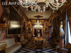 [P14] sala de la etajul principal -candelabre minunat de incarcate » foto by mireille
 - 
<span class="allrVoted glyphicon glyphicon-heart hidden" id="av714588"></span>
<a class="m-l-10 hidden" id="sv714588" onclick="voting_Foto_DelVot(,714588,19792)" role="button">șterge vot <span class="glyphicon glyphicon-remove"></span></a>
<a id="v9714588" class=" c-red"  onclick="voting_Foto_SetVot(714588)" role="button"><span class="glyphicon glyphicon-heart-empty"></span> <b>LIKE</b> = Votează poza</a> <img class="hidden"  id="f714588W9" src="/imagini/loader.gif" border="0" /><span class="AjErrMes hidden" id="e714588ErM"></span>