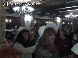 [P10] oameni lesinati de ris » foto by adri-nico
 - 
<span class="allrVoted glyphicon glyphicon-heart hidden" id="av723577"></span>
<a class="m-l-10 hidden" id="sv723577" onclick="voting_Foto_DelVot(,723577,19864)" role="button">șterge vot <span class="glyphicon glyphicon-remove"></span></a>
<a id="v9723577" class=" c-red"  onclick="voting_Foto_SetVot(723577)" role="button"><span class="glyphicon glyphicon-heart-empty"></span> <b>LIKE</b> = Votează poza</a> <img class="hidden"  id="f723577W9" src="/imagini/loader.gif" border="0" /><span class="AjErrMes hidden" id="e723577ErM"></span>