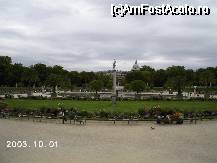 [P13] Jardin du Luxembourg. Chiar în mijloc, coloana cu statuia lui Venus. » foto by Costi
 - 
<span class="allrVoted glyphicon glyphicon-heart hidden" id="av30449"></span>
<a class="m-l-10 hidden" id="sv30449" onclick="voting_Foto_DelVot(,30449,19912)" role="button">șterge vot <span class="glyphicon glyphicon-remove"></span></a>
<a id="v930449" class=" c-red"  onclick="voting_Foto_SetVot(30449)" role="button"><span class="glyphicon glyphicon-heart-empty"></span> <b>LIKE</b> = Votează poza</a> <img class="hidden"  id="f30449W9" src="/imagini/loader.gif" border="0" /><span class="AjErrMes hidden" id="e30449ErM"></span>