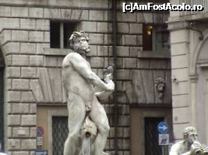 [P16] Fontana del Moro din Piazza Navona (detaliu).  » foto by Carmen Ion
 - 
<span class="allrVoted glyphicon glyphicon-heart hidden" id="av698980"></span>
<a class="m-l-10 hidden" id="sv698980" onclick="voting_Foto_DelVot(,698980,20021)" role="button">șterge vot <span class="glyphicon glyphicon-remove"></span></a>
<a id="v9698980" class=" c-red"  onclick="voting_Foto_SetVot(698980)" role="button"><span class="glyphicon glyphicon-heart-empty"></span> <b>LIKE</b> = Votează poza</a> <img class="hidden"  id="f698980W9" src="/imagini/loader.gif" border="0" /><span class="AjErrMes hidden" id="e698980ErM"></span>