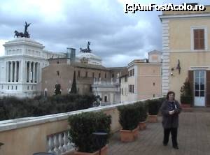 [P22] Vedere de pe terasa Museo dei Conservatori - Monumentul lui Vittorio Emanuele.  » foto by Carmen Ion
 - 
<span class="allrVoted glyphicon glyphicon-heart hidden" id="av698986"></span>
<a class="m-l-10 hidden" id="sv698986" onclick="voting_Foto_DelVot(,698986,20021)" role="button">șterge vot <span class="glyphicon glyphicon-remove"></span></a>
<a id="v9698986" class=" c-red"  onclick="voting_Foto_SetVot(698986)" role="button"><span class="glyphicon glyphicon-heart-empty"></span> <b>LIKE</b> = Votează poza</a> <img class="hidden"  id="f698986W9" src="/imagini/loader.gif" border="0" /><span class="AjErrMes hidden" id="e698986ErM"></span>