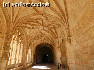 [P28] Galerie de pe o latură a claustrului Mosteiro dos Jerónimos » foto by irinad
 - 
<span class="allrVoted glyphicon glyphicon-heart hidden" id="av1224311"></span>
<a class="m-l-10 hidden" id="sv1224311" onclick="voting_Foto_DelVot(,1224311,20047)" role="button">șterge vot <span class="glyphicon glyphicon-remove"></span></a>
<a id="v91224311" class=" c-red"  onclick="voting_Foto_SetVot(1224311)" role="button"><span class="glyphicon glyphicon-heart-empty"></span> <b>LIKE</b> = Votează poza</a> <img class="hidden"  id="f1224311W9" src="/imagini/loader.gif" border="0" /><span class="AjErrMes hidden" id="e1224311ErM"></span>